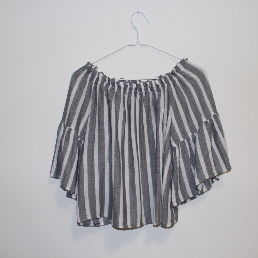 Off shoulder shirt